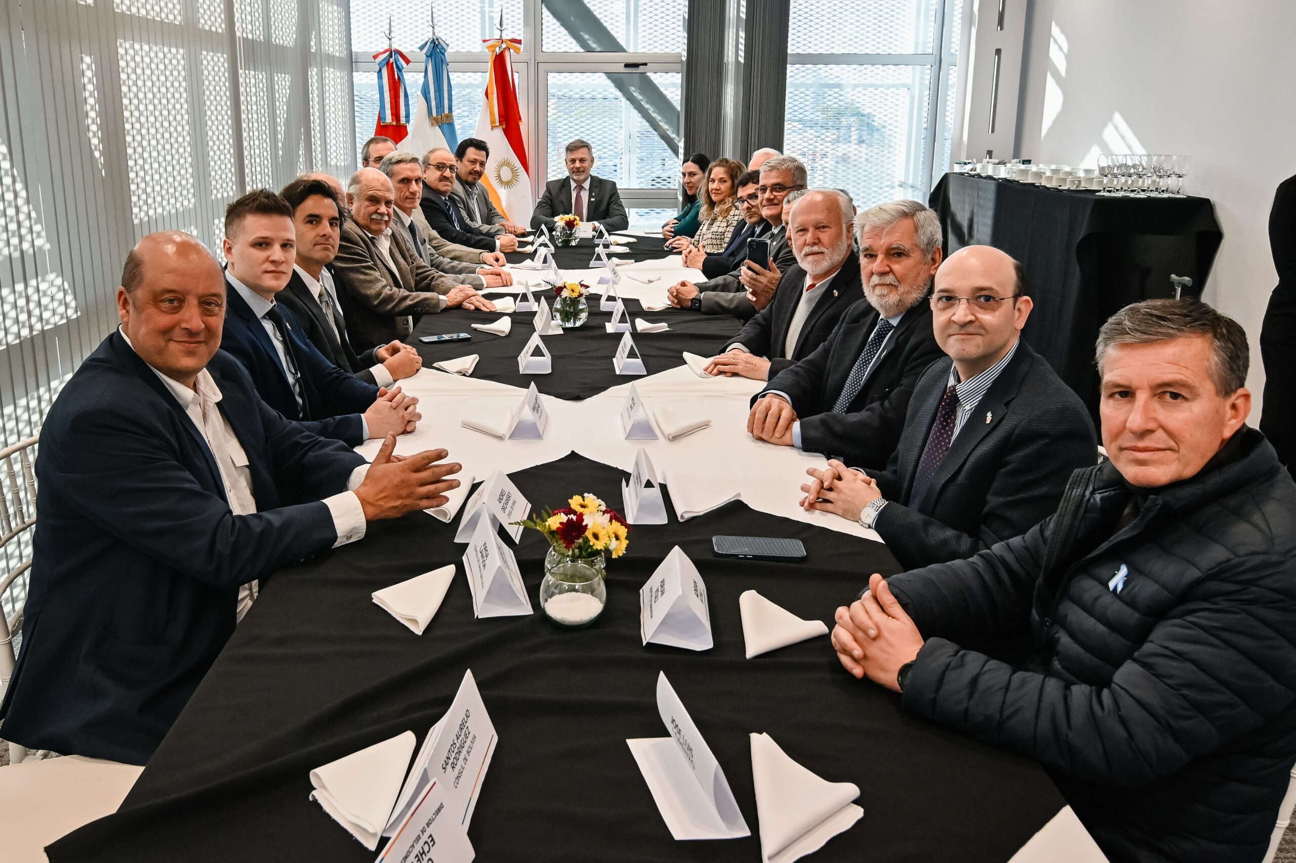 Encuentro con cónsules en el Concejo